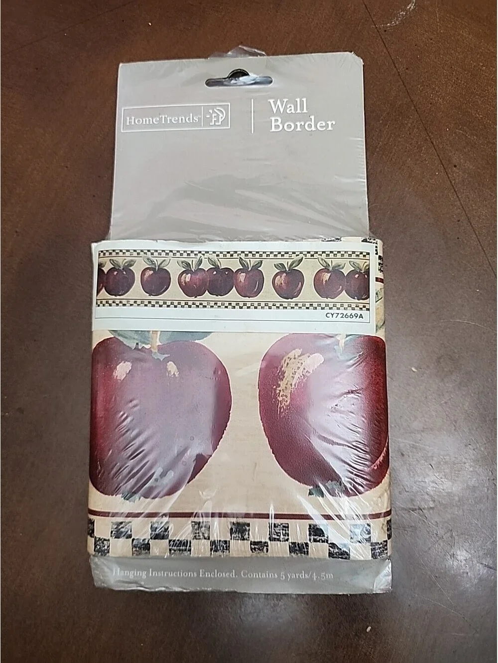 NEW Home Trends WALLPAPER BORDER Apple Gingham 5.25